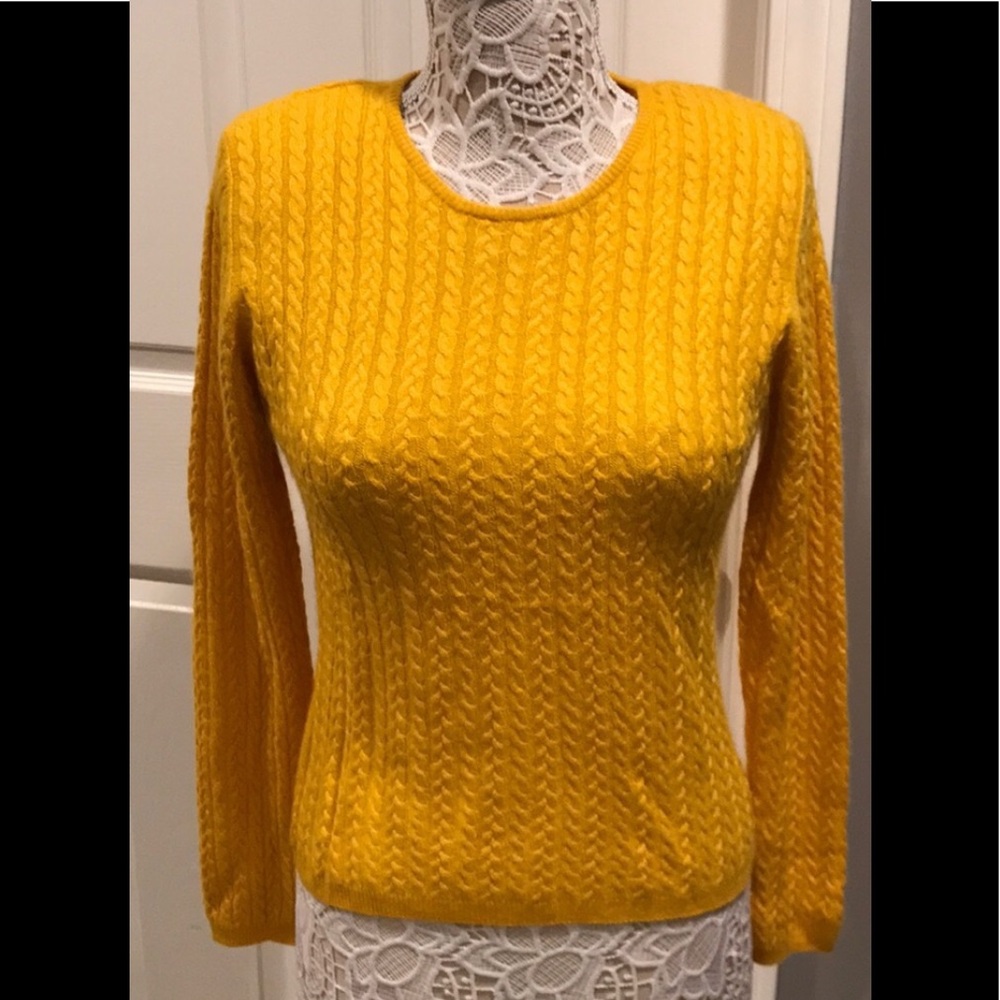 Brand new Carlisle women’s Silk / cashmere sweater
